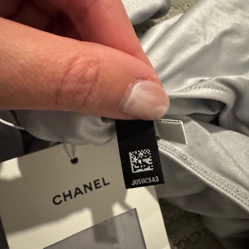 CHANEL Silver CC Logo Swim/body Suit - Size 42 - Picture 8 of 15